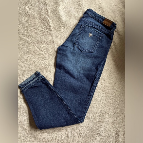 Guess Slim Jeans - Picture 1 of 3